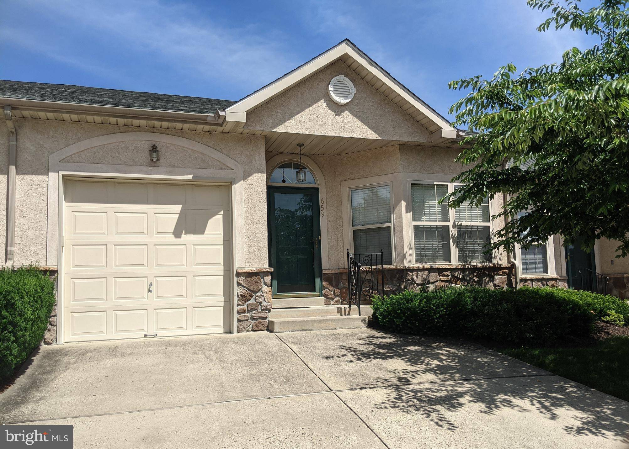 659 MANOR DR, Horsham, PA 19044