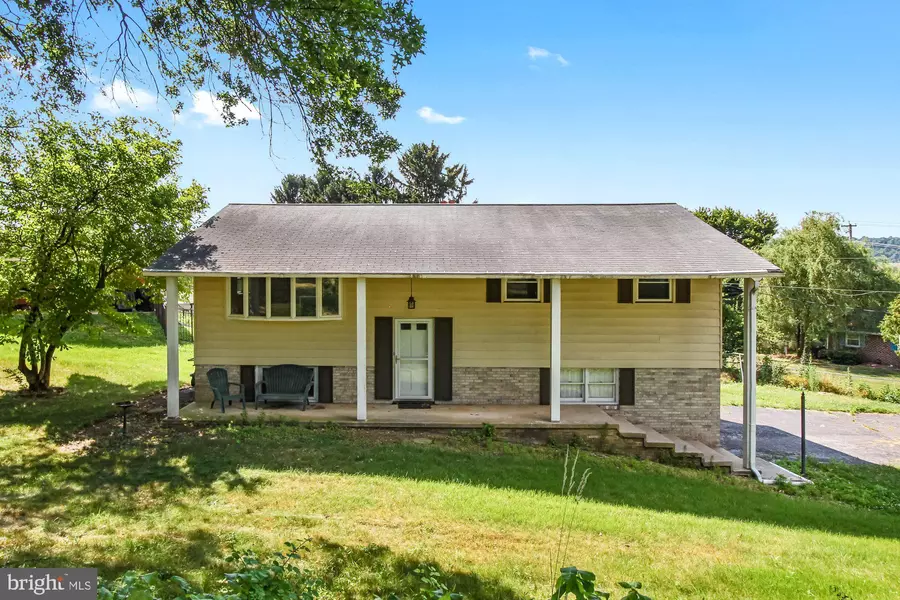 595 HAMMOND RD, York, PA 17406