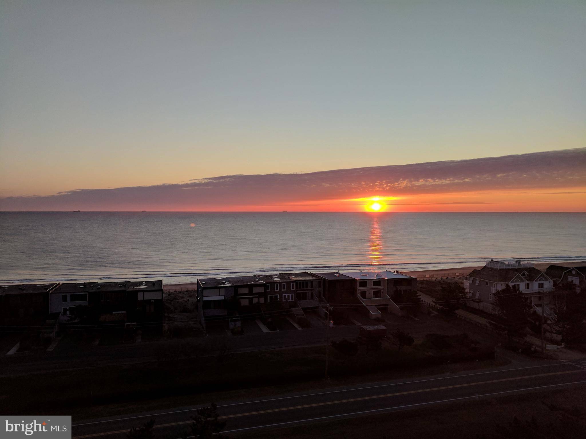 Rehoboth Beach, DE 19971,21 OCEAN DR #907