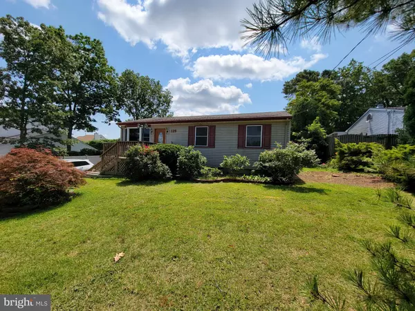 Manahawkin, NJ 08050,129 TOPSAIL LN