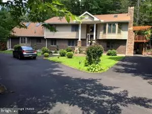 5223 BEECHWOOD RD, Blakeslee, PA 18610