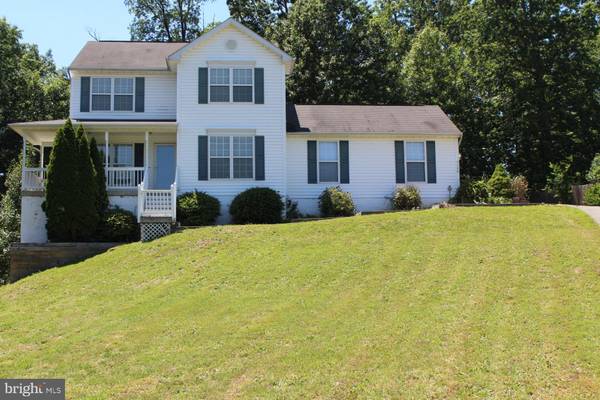 9520 HICKORY HILL DR, Fredericksburg, VA 22408