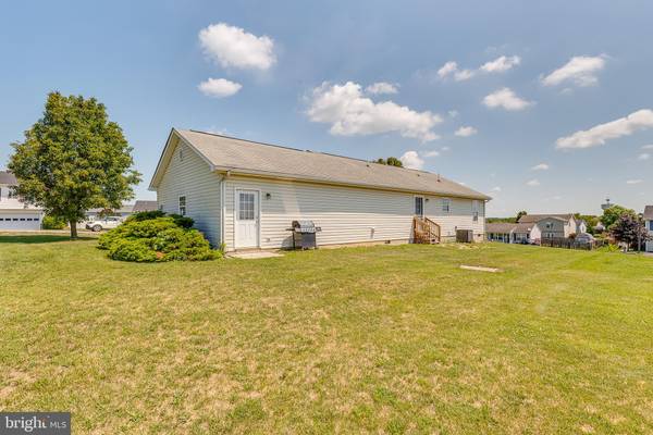 Martinsburg, WV 25405,23 SEDGE WREN LN