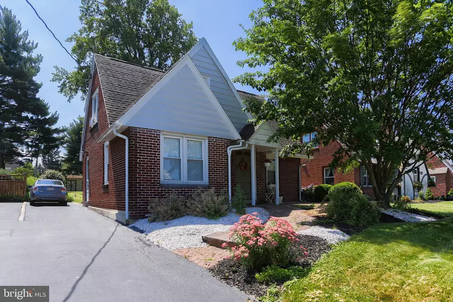 472 EDGEHILL ROAD, York, PA 17403