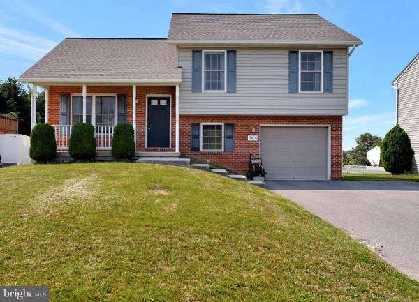 3809 MOUNTAIN SHADOW CIR, Fayetteville, PA 17222