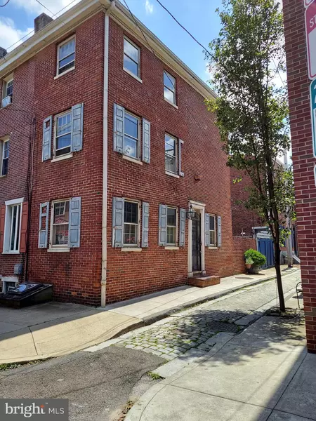 132 CATHARINE ST, Philadelphia, PA 19147