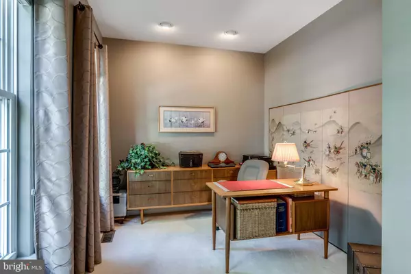 Chantilly, VA 20152,25568 QUITS POND CT