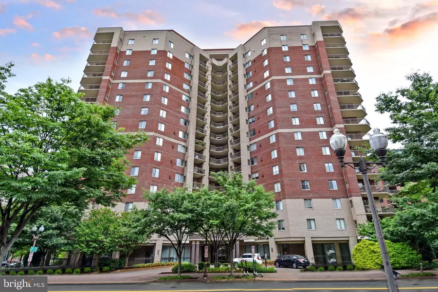 901 N MONROE ST #510, Arlington, VA 22201