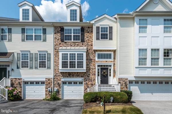 38 SHOREHAM DR, Coatesville, PA 19320