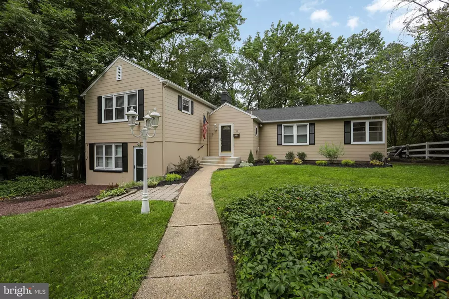 77 S WOODLAND AVE, Woodbury, NJ 08096