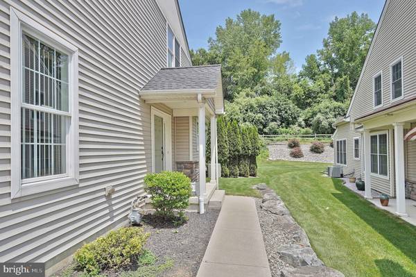 Whitehall, PA 18052,5532 BRIAR LN