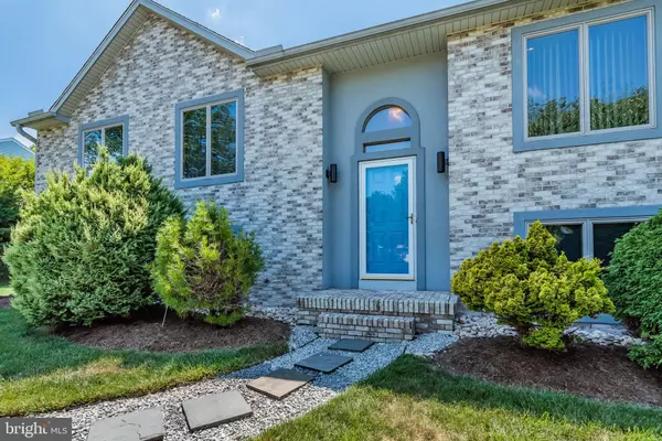 Mechanicsburg, PA 17050,21 MONARCH LN