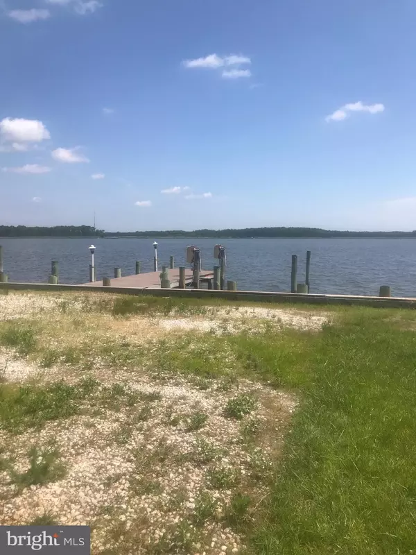 Ocean Pines, MD 21811,70 LOOKOUT POINT