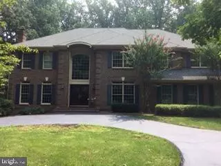 262 GOLDEN WOODS CT, Great Falls, VA 22066