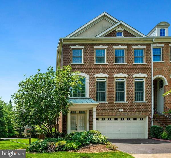 10351 FITZPATRICK LN, Oakton, VA 22124