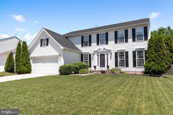 4 SHERMAN LN, Sicklerville, NJ 08081