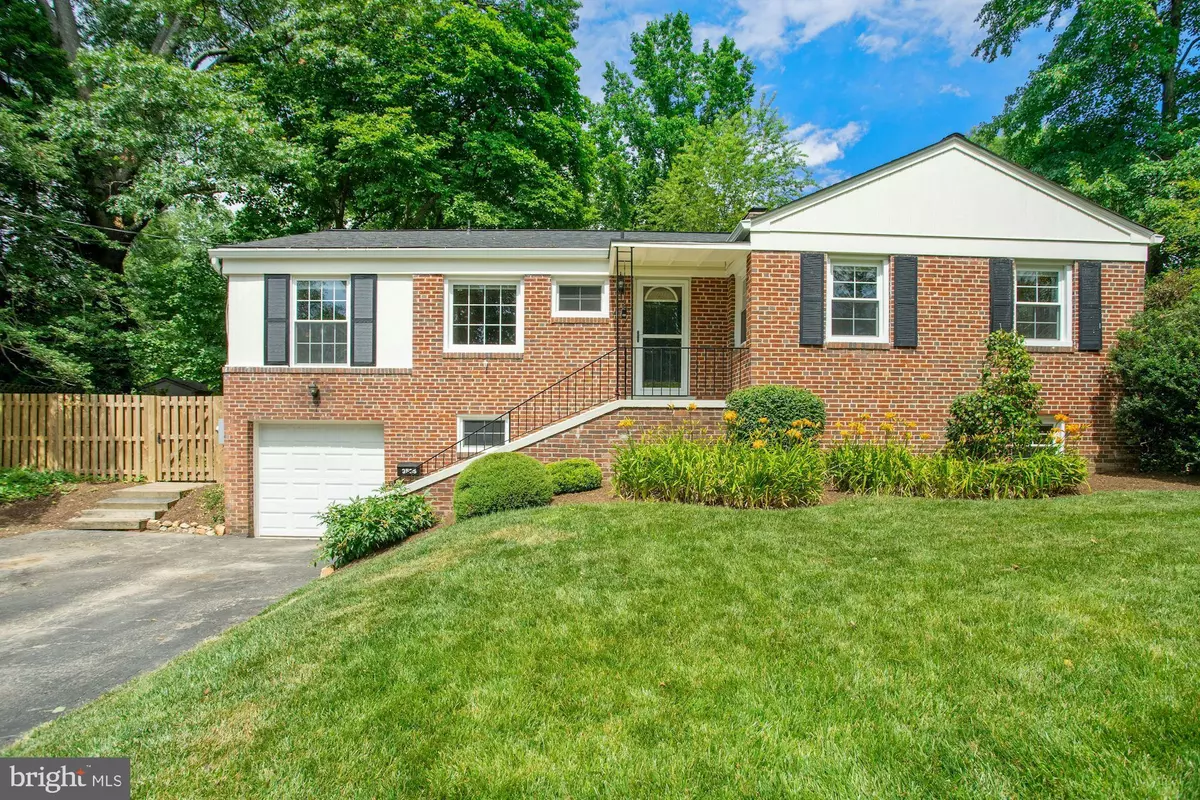 Falls Church, VA 22042,3535 SLADE RUN DR