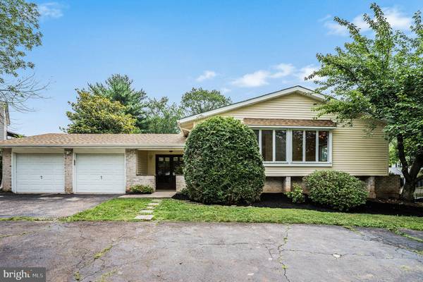 721 MOURNING DOVE RD, Audubon, PA 19403