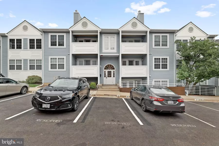 6425 RICHMOND HWY #301, Alexandria, VA 22306