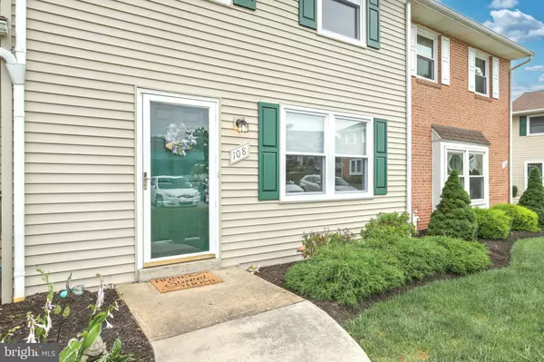 York, PA 17403,108 DEW DROP CT