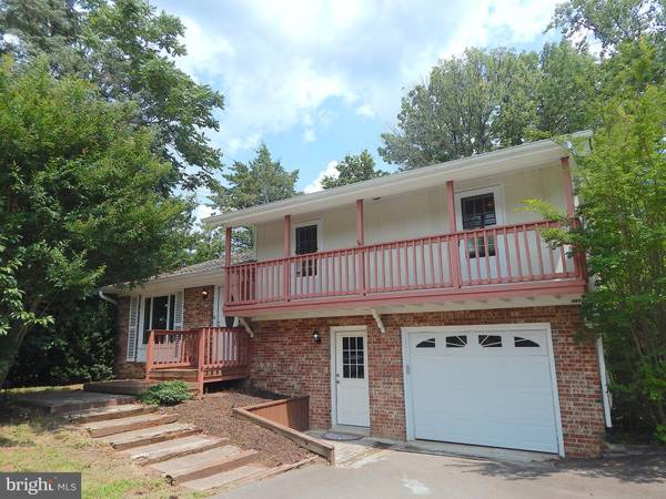 10505 MEADOWVIEW DR, Fredericksburg, VA 22408