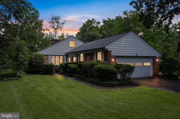 6431 SLEEPY RIDGE RD, Falls Church, VA 22042