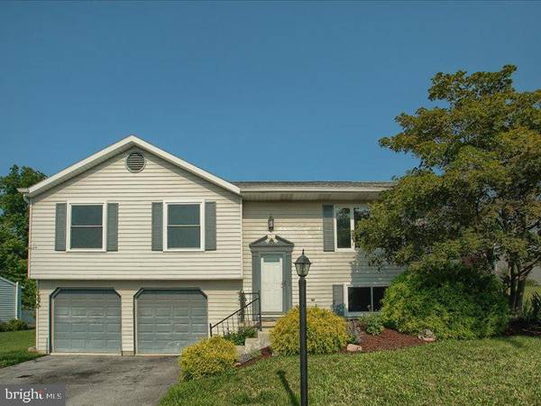 2734 COLONIAL RD, Harrisburg, PA 17112