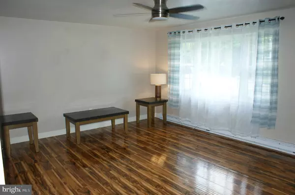 Harrisburg, PA 17112,7920 MANOR DR