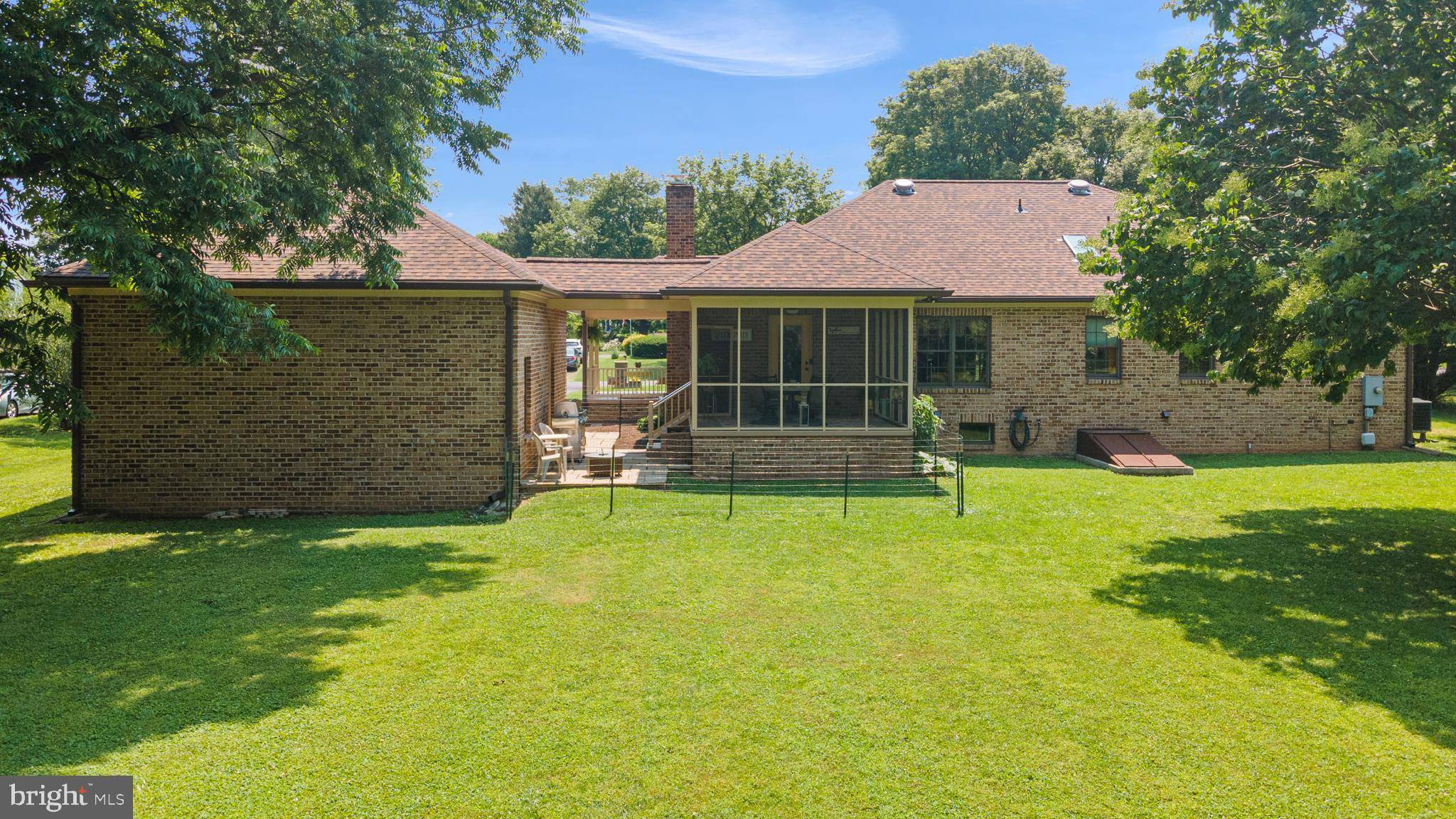 Frederick, MD 21702,8002 MEADOWVIEW DR