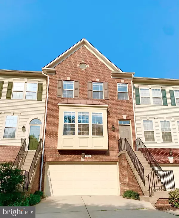 8555 WYNGATE MANOR CT, Alexandria, VA 22309