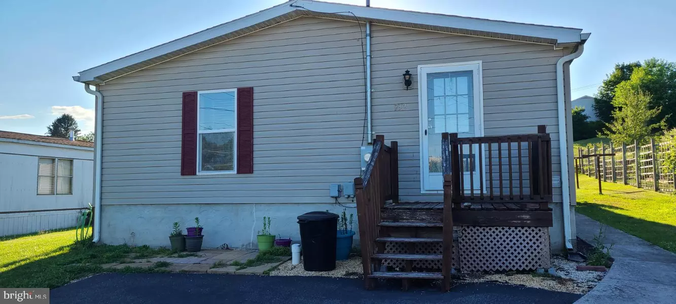 732 RINGGOLD ST, Waynesboro, PA 17268