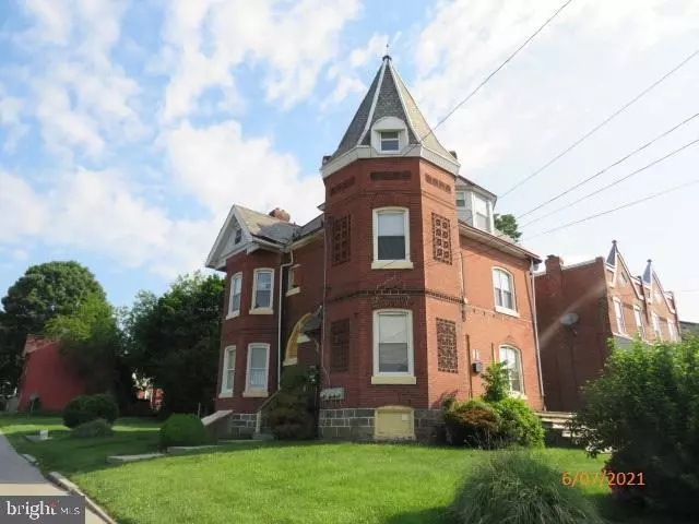 31 E BROADWAY AVE, Clifton Heights, PA 19018