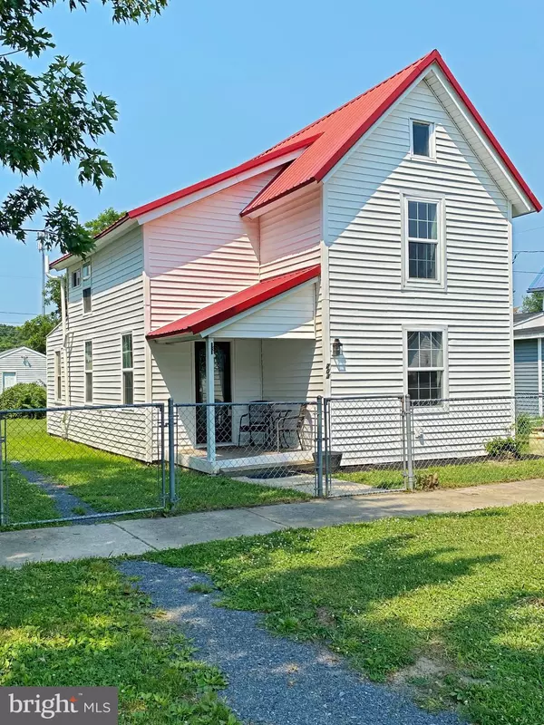 203 CAROLINE AVE, Ridgely, MD 21660