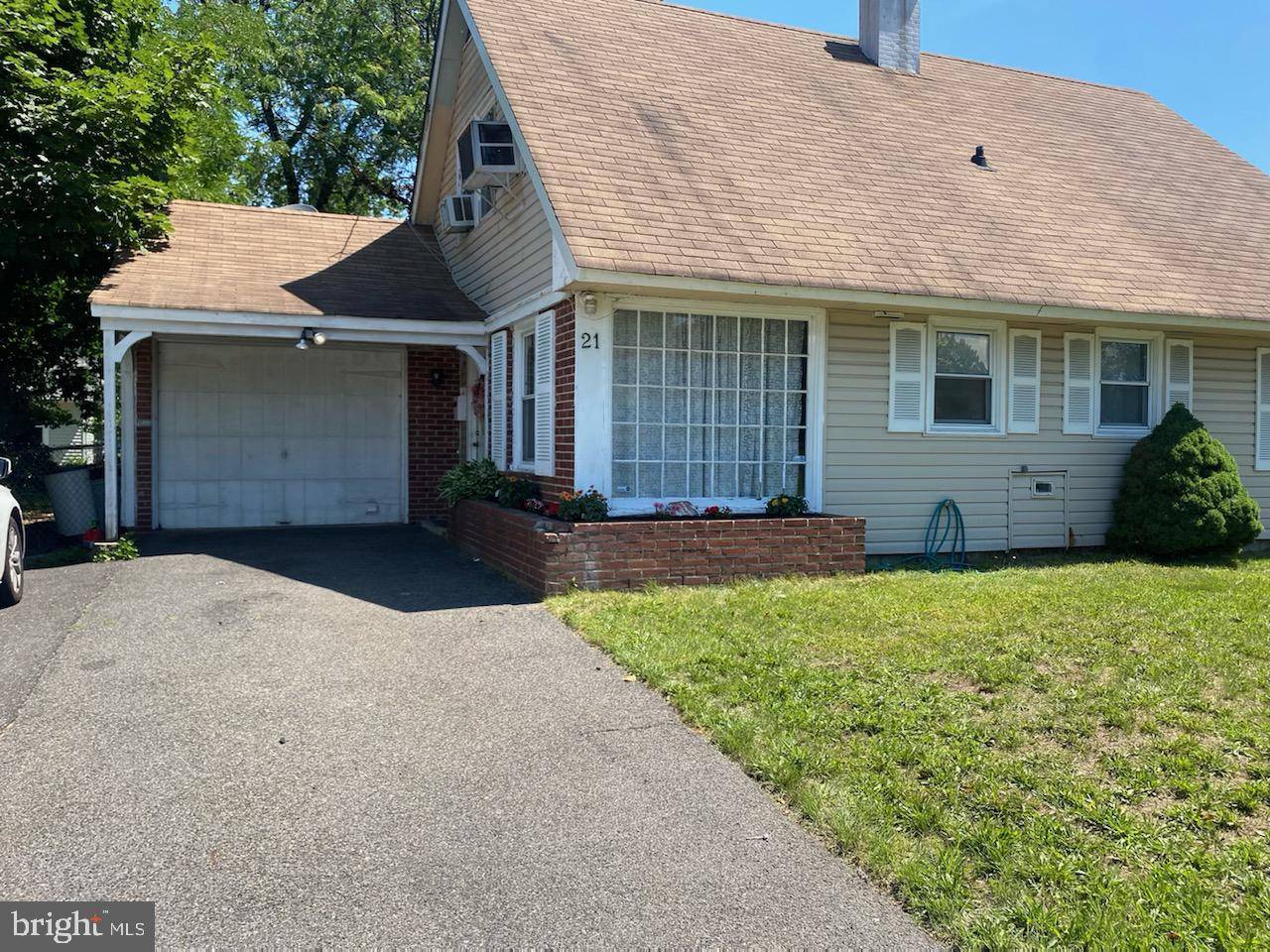 21 BUTTERCUP LN, Willingboro, NJ 08046