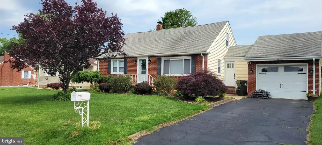 11 LINDEN AVE, Bordentown, NJ 08505