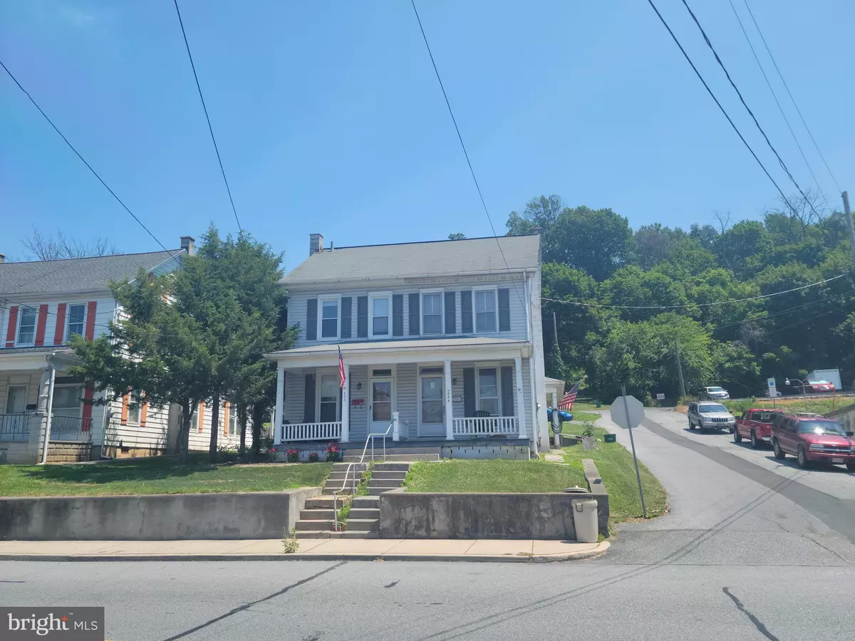 Ephrata, PA 17522,434 E MAIN ST