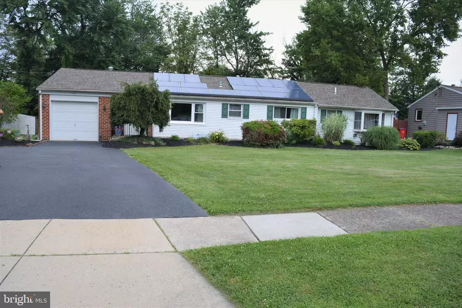 380 DEB LN, Warminster, PA 18974