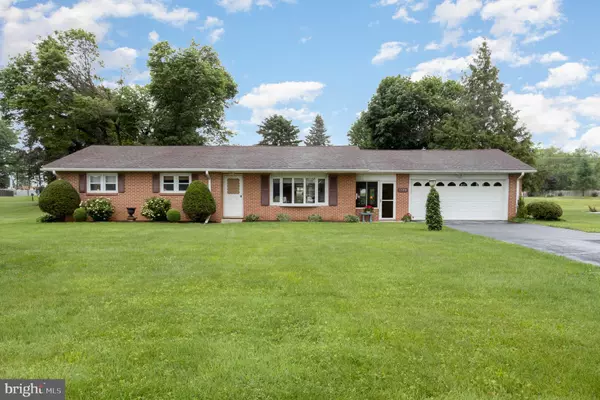 1179 BOILING SPRINGS RD, Mechanicsburg, PA 17055