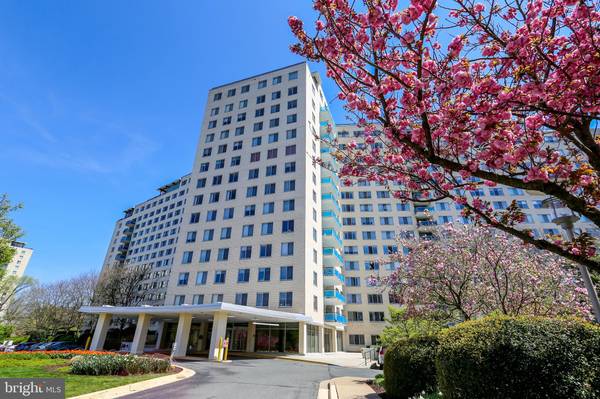 10401 GROSVENOR PL #816, Rockville, MD 20852