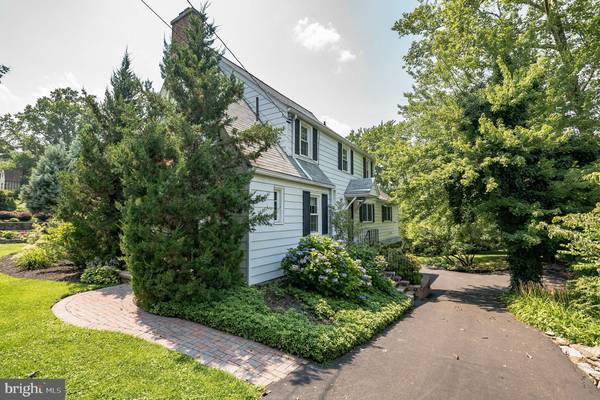 964 RYDAL RD, Jenkintown, PA 19046