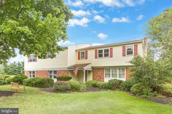 1903 RAMPART LN, Lansdale, PA 19446