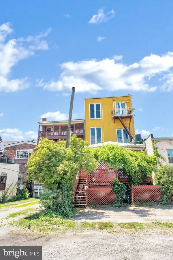 Fredericksburg, VA 22401,809 CAROLINE ST