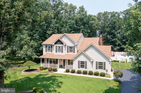 6 ARCADIAN DR, Sicklerville, NJ 08081