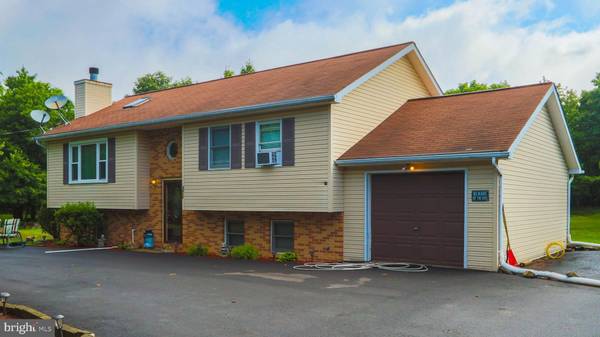 2860 YELLOWSTONE DR, Blakeslee, PA 18610