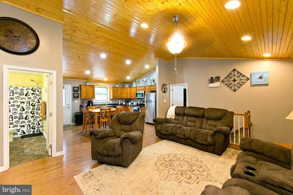 Bentonville, VA 22610,80 CURLS RD