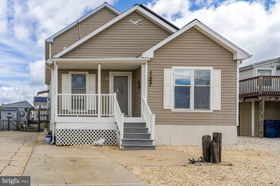 127 E MOHAWK DR, Tuckerton, NJ 08087