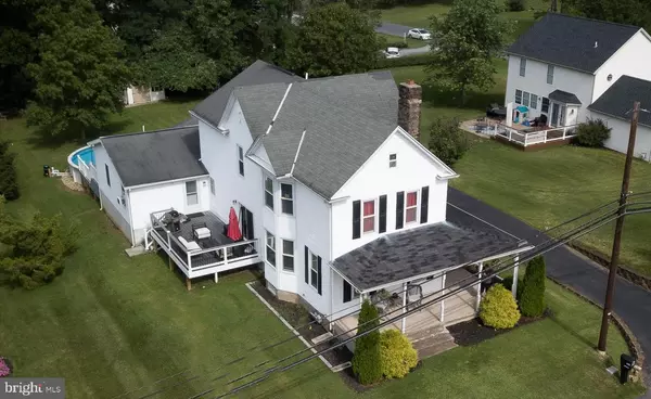 1810 COLONIAL RD, Harrisburg, PA 17112