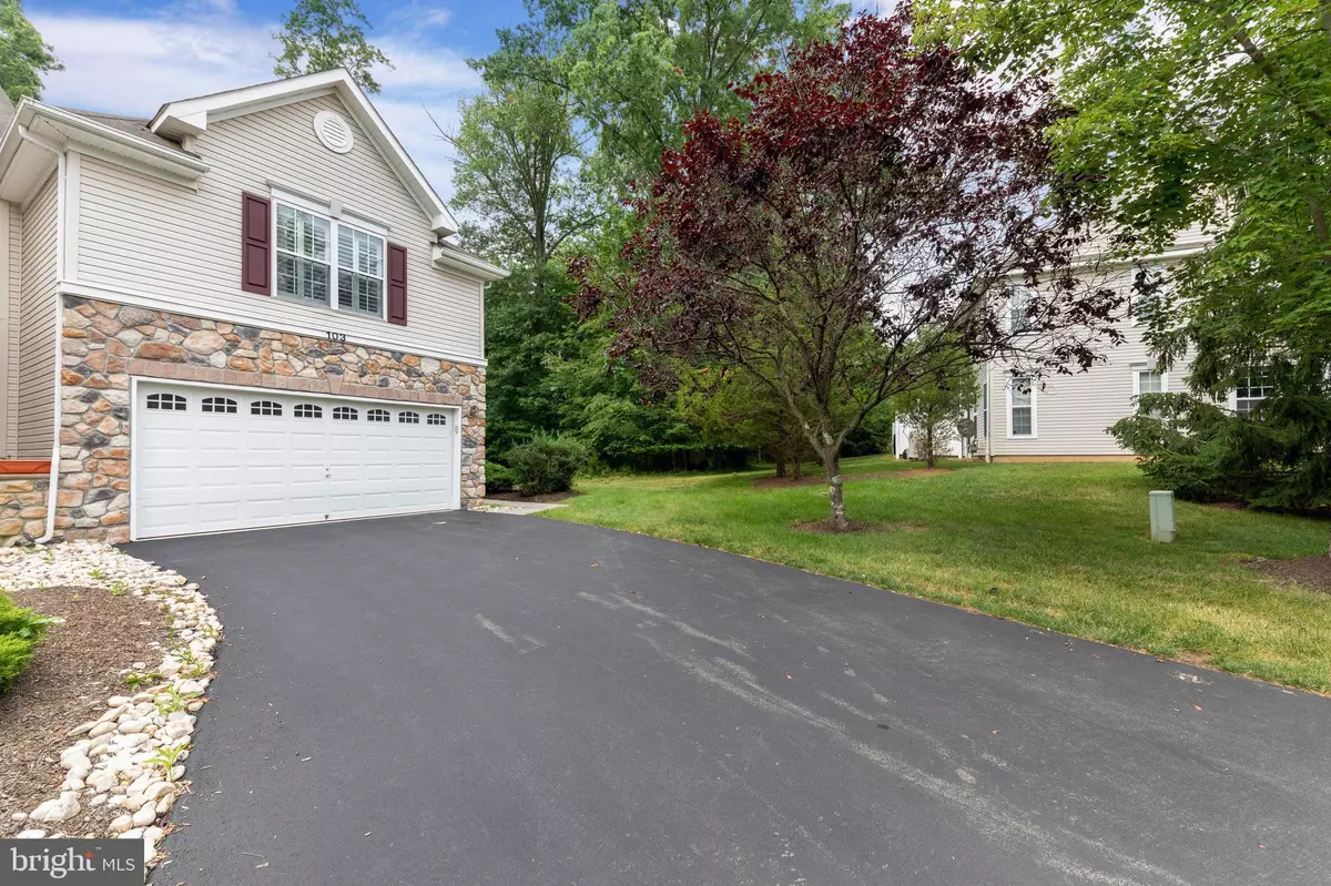 Pennington, NJ 08534,103 KNOX CT