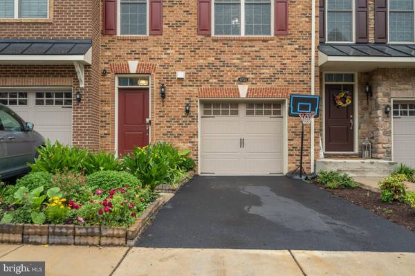 Chantilly, VA 20152,42624 LISBURN CHASE TER