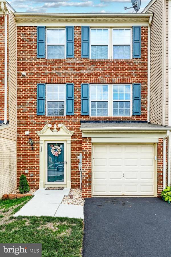 12 FOREST VIEW TER, Hanover, PA 17331